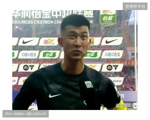 刘殿座凭借赛季10场零封的稳定表现,成为蓉城防守最好的关键一环。 刘殿座凭借赛季10场零封的稳定表现,成为蓉城防守最好的关键一环。
